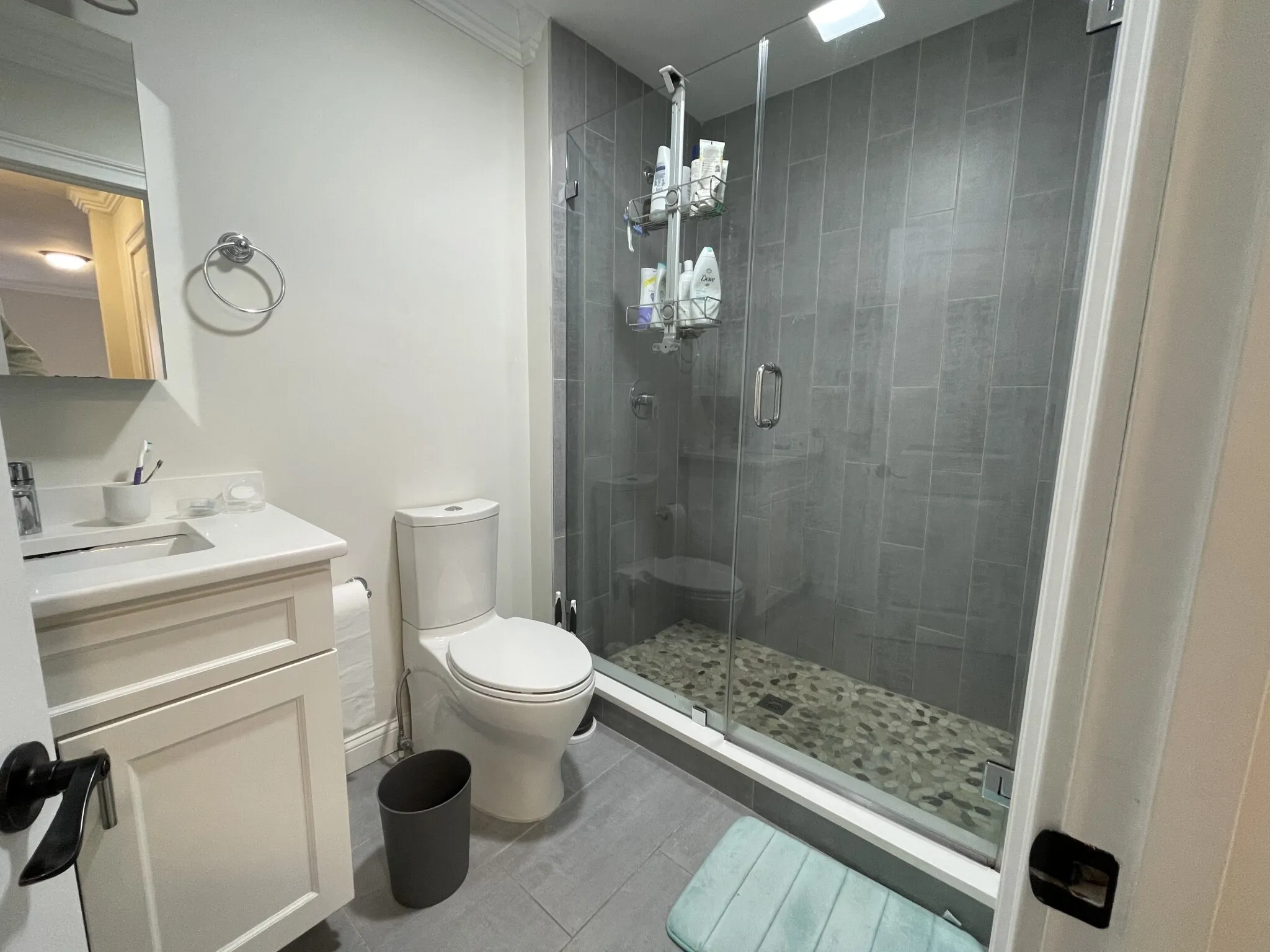 3 bed, 2 bath apartment for rent at 8 Nira Ave Unit 4, Jamaica Plain — photo 6 of 11