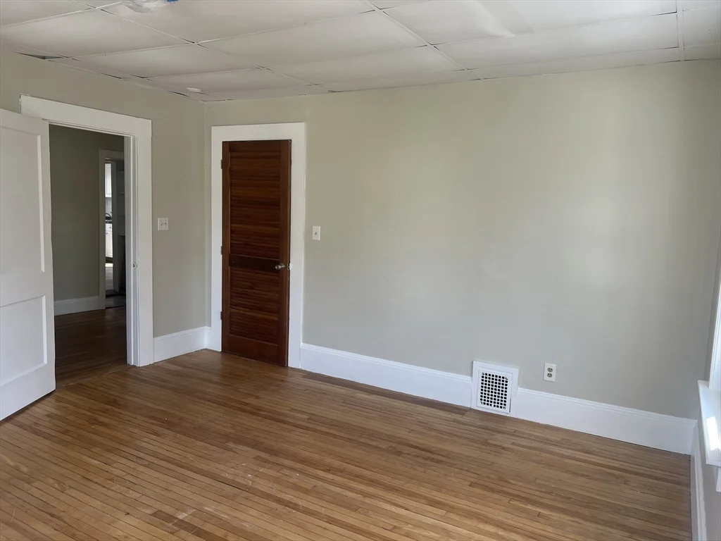 2 bed, 1 bath apartment for rent at 8 Normandy Rd Unit 2, Lynn — photo 11 of 12
