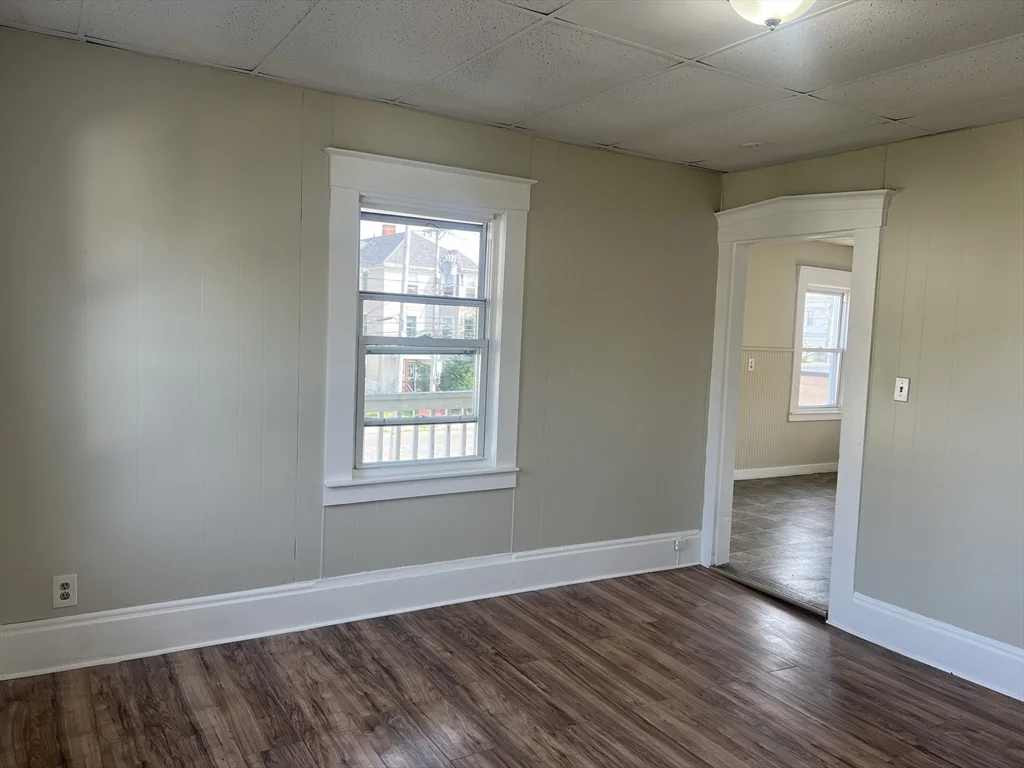 2 bed, 1 bath apartment for rent at 8 Normandy Rd Unit 2, Lynn — photo 3 of 12
