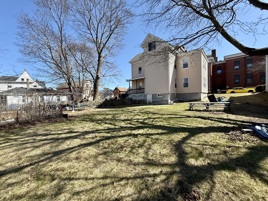 3 bed, 1 bath apartment for rent at 8 Northend Ave Unit 1, Salem — photo 14 of 15