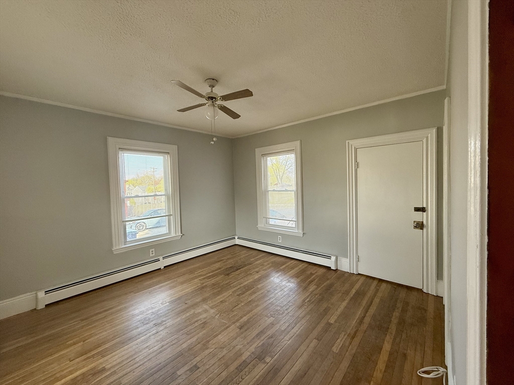 3 bed, 1 bath apartment for rent at 8 Northend Ave Unit 1, Salem — photo 10 of 15