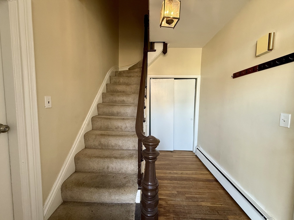 3 bed, 1 bath apartment for rent at 8 Northend Ave Unit 1, Salem — photo 7 of 15