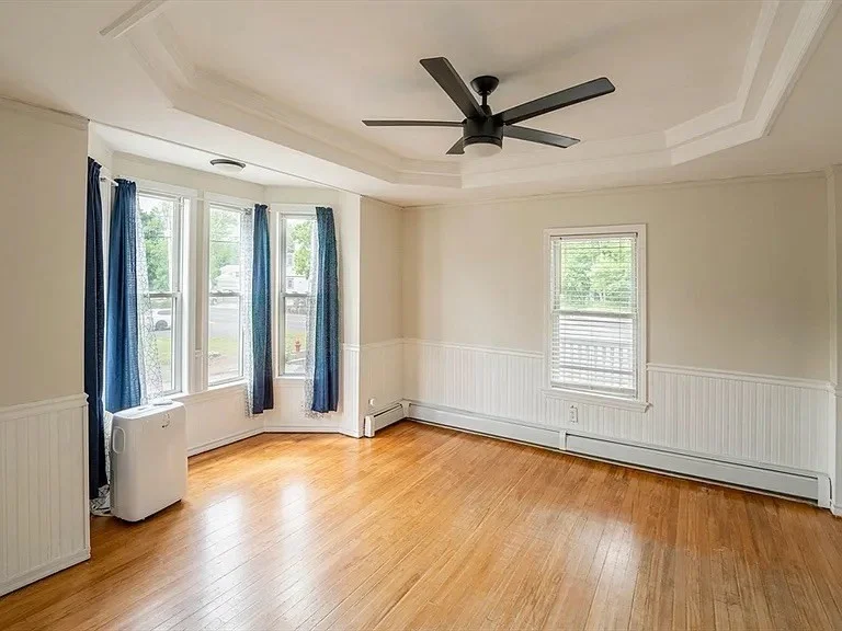 2 bed, 1 bath apartment for rent at 8 Oak St Unit 1, North Attleboro — photo 7 of 12
