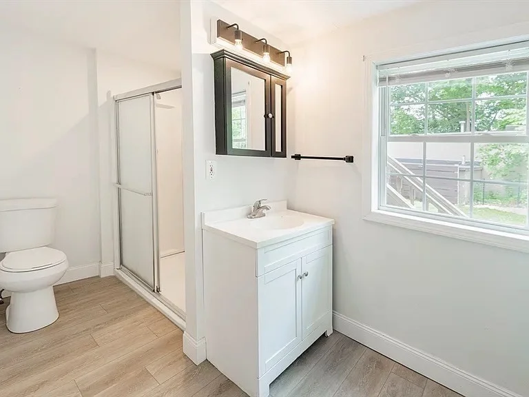 2 bed, 1 bath apartment for rent at 8 Oak St Unit 1, North Attleboro — photo 4 of 12