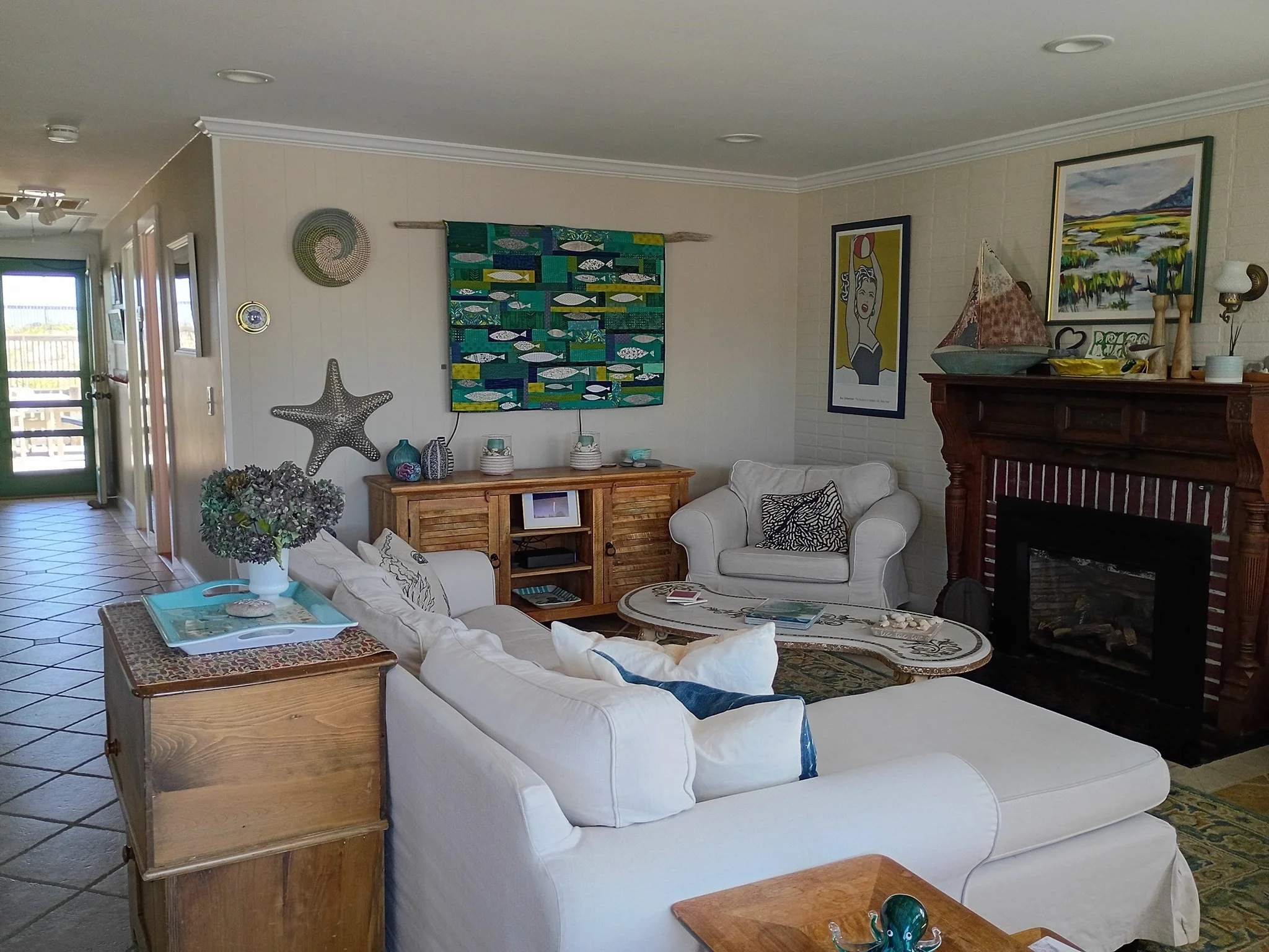 3 bed, 1 bath apartment for rent at 8 Ocean Dr, Humarock — photo 2 of 10