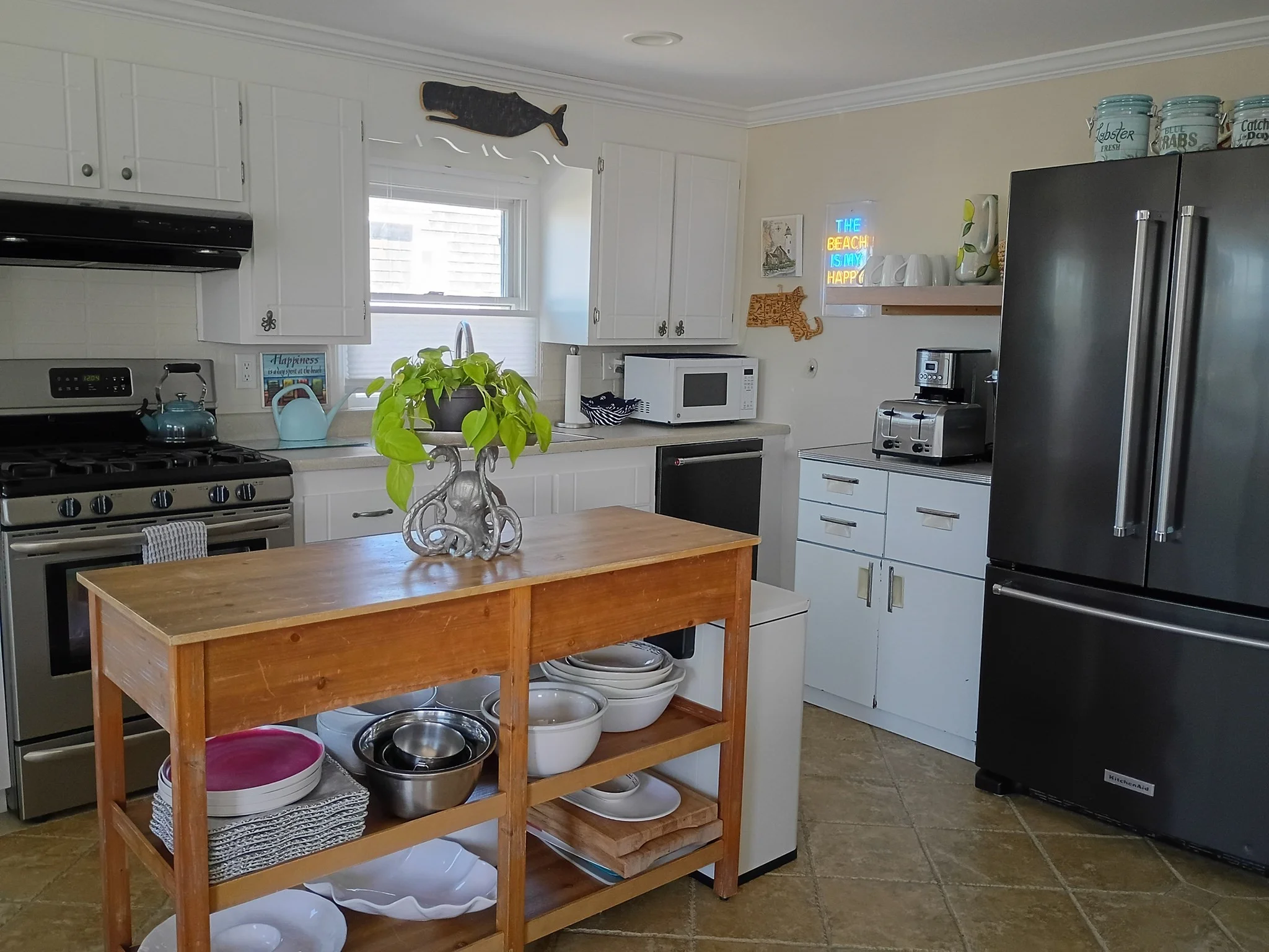 3 bed, 1 bath apartment for rent at 8 Ocean Dr, Humarock — photo 5 of 10