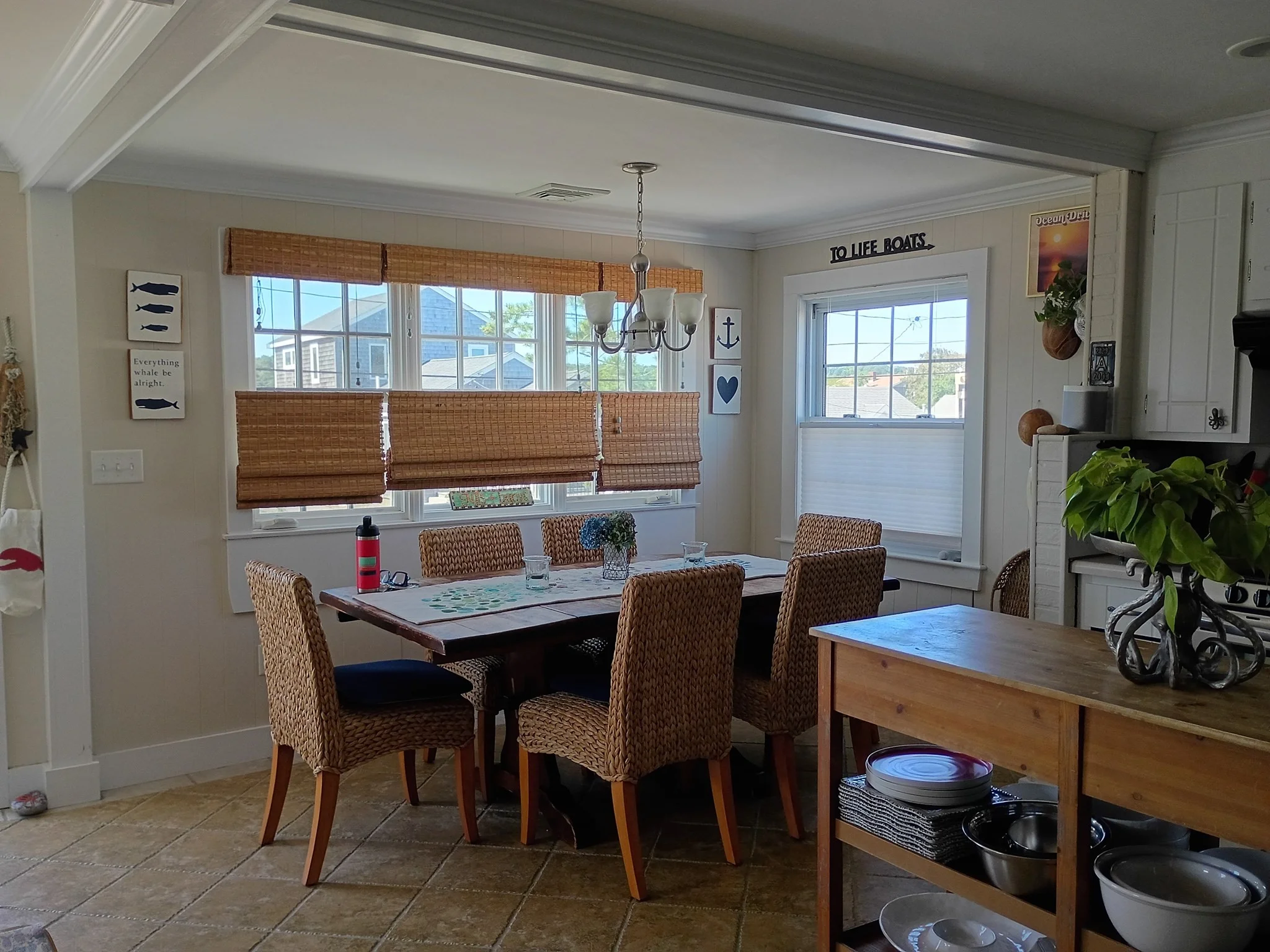 3 bed, 1 bath apartment for rent at 8 Ocean Dr, Humarock — photo 4 of 10