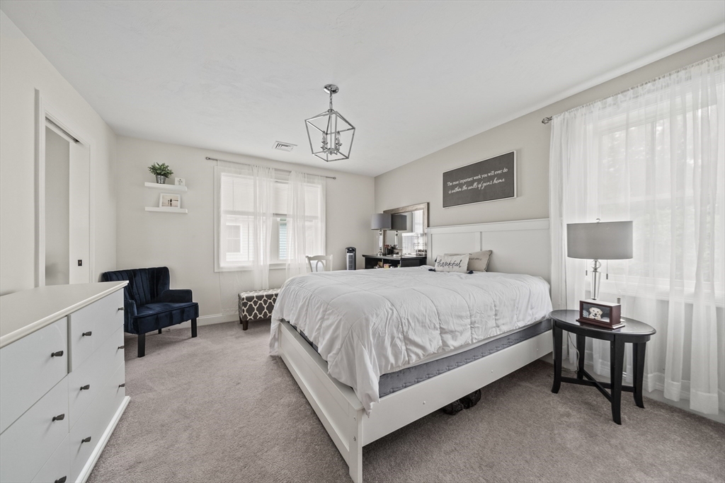 3 bed, 2 bath apartment for rent at 8 Old Field Way Unit 8, Lakeville — photo 9 of 30
