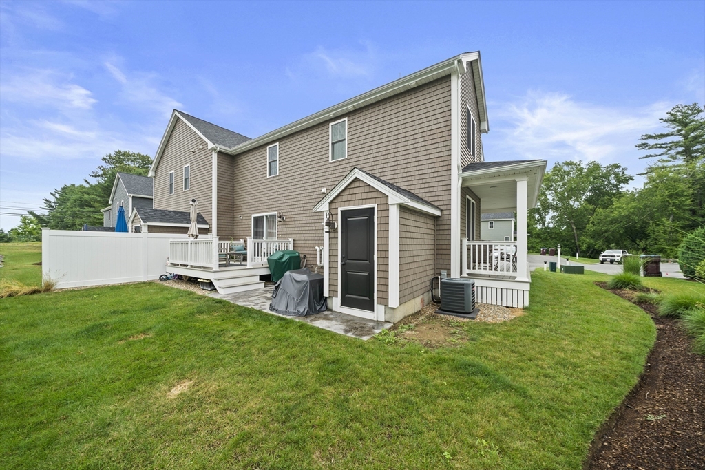 3 bed, 2 bath apartment for rent at 8 Old Field Way Unit 8, Lakeville — photo 27 of 30