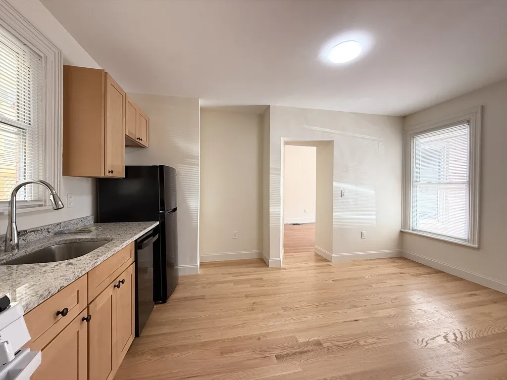 1 bed, 1 bath apartment for rent at 8 Orchard St Unit 2, North Cambridge — photo 2 of 5