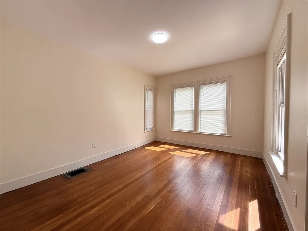 1 bed, 1 bath apartment for rent at 8 Orchard St Unit 2, North Cambridge — photo 3 of 5