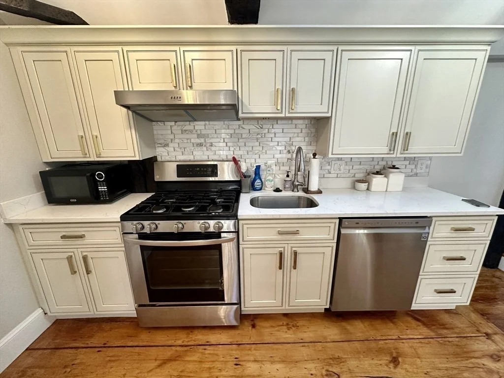 2 bed, 2 bath apartment for rent at 8 Osborne St Unit 3, Glenwood — photo 12 of 22