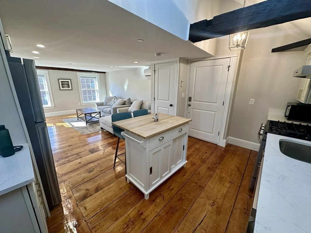 2 bed, 2 bath apartment for rent at 8 Osborne St Unit 3, Glenwood — photo 7 of 22