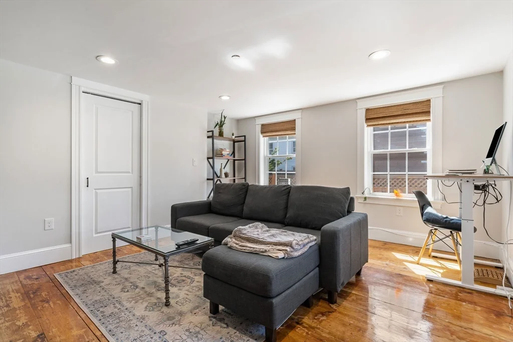 3 bed, 2 bath apartment for rent at 8 Osborne Unit 1, Salem — photo 9 of 27