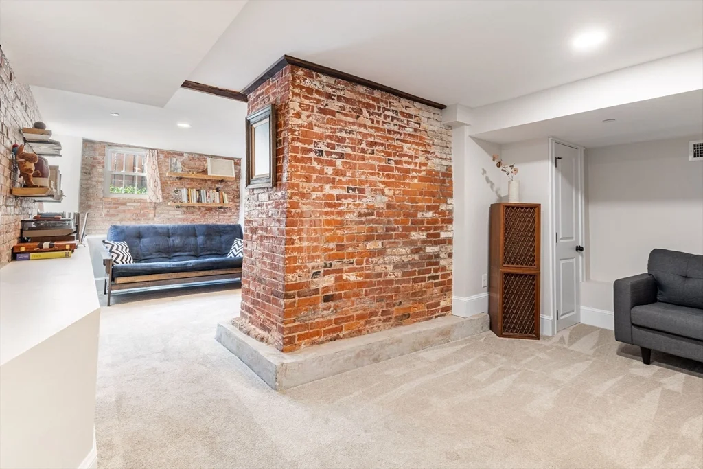 3 bed, 2 bath apartment for rent at 8 Osborne Unit 1, Salem — photo 19 of 27