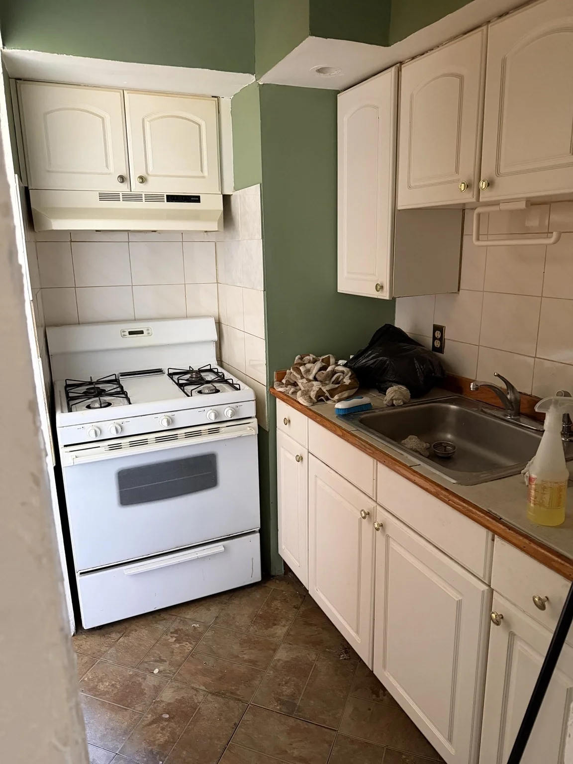 1 bed, 1 bath apartment for rent at 8 Park St Unit 4, Zip 01830 — photo 5 of 6