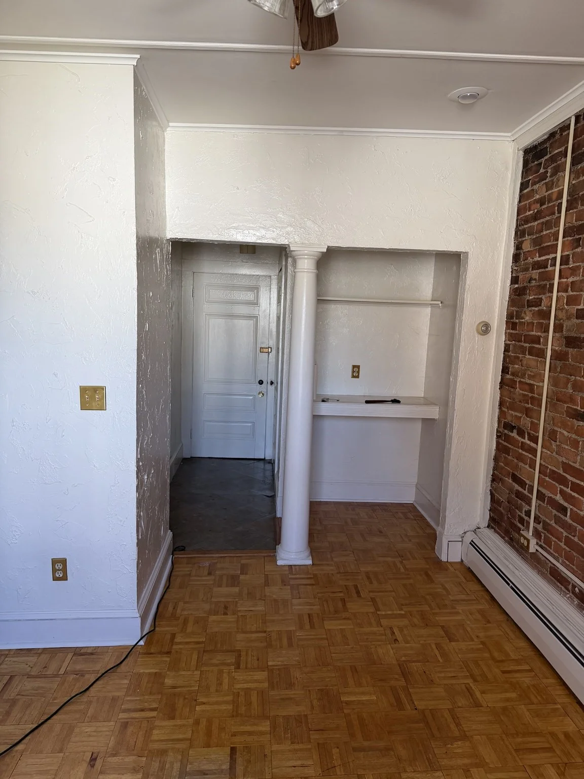 1 bed, 1 bath apartment for rent at 8 Park St Unit 4, Zip 01830 — photo 4 of 6