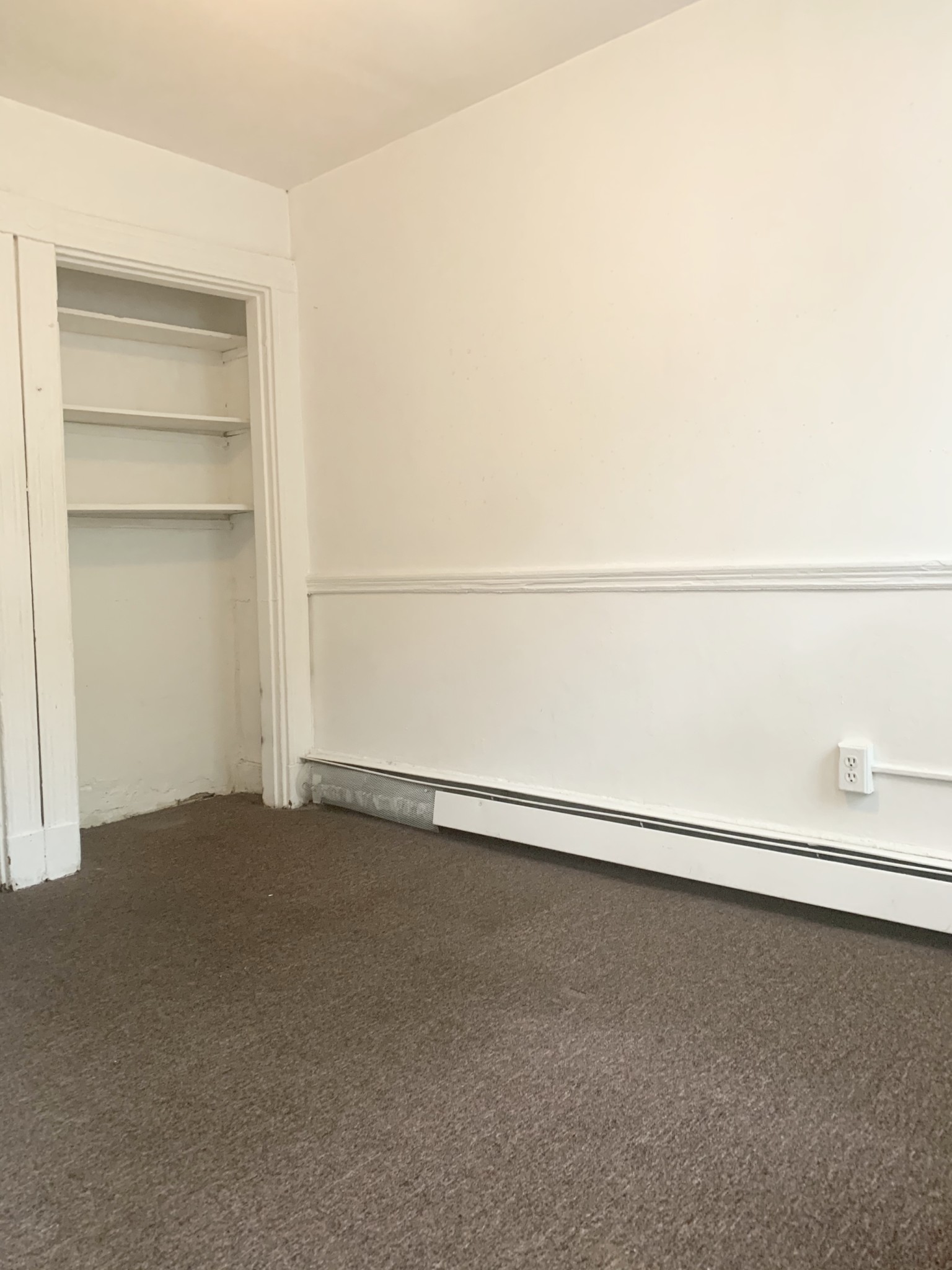 3 bed, 1 bath apartment for rent at 8 Parker Hill Ave Unit 3, Mission Hill — photo 11 of 12