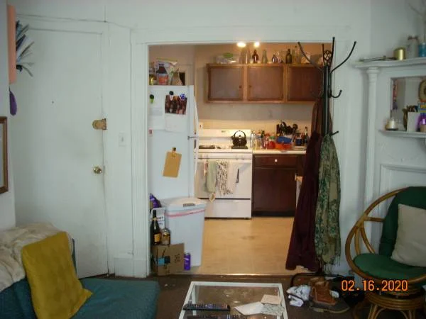 3 bed, 1 bath apartment for rent at 8 Parker Hill Unit 2, Mission Hill — photo 2 of 4