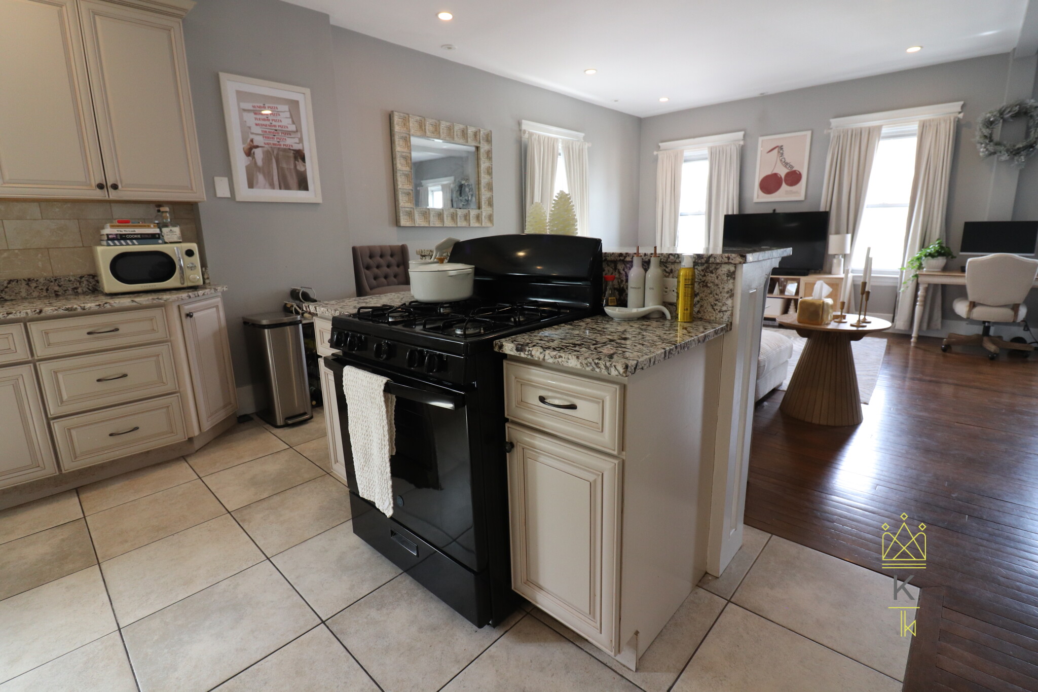 4 bed, 2 bath apartment for rent at 8 Parker St Unit 2, Charlestown — photo 8 of 31