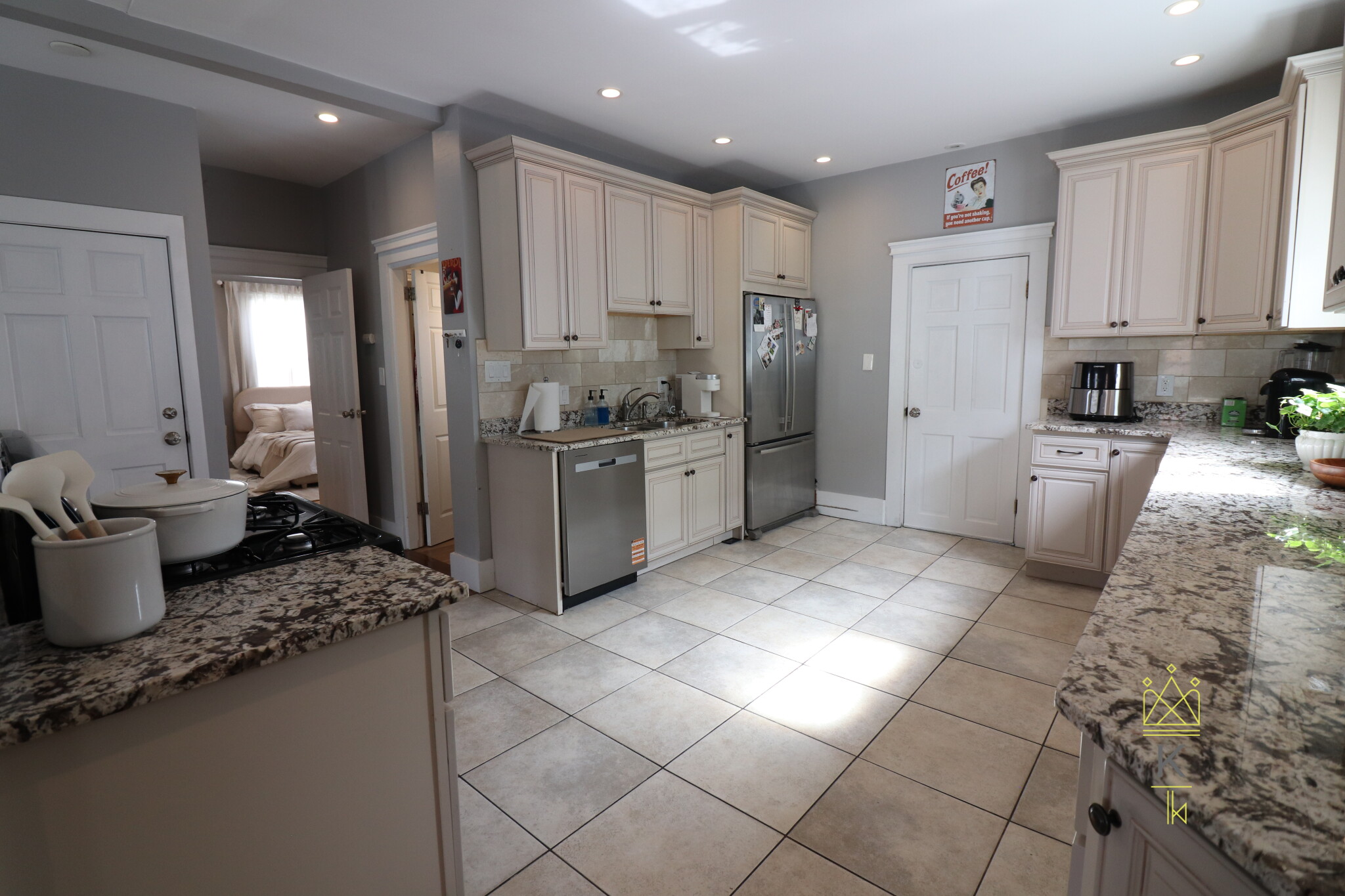 4 bed, 2 bath apartment for rent at 8 Parker St Unit 2, Charlestown — photo 7 of 31