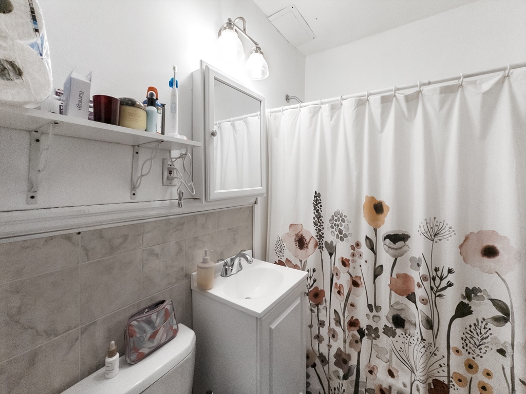 3 bed, 1 bath apartment for rent at 8 Parkton Rd Unit 1, Jamaica Plain — photo 9 of 19