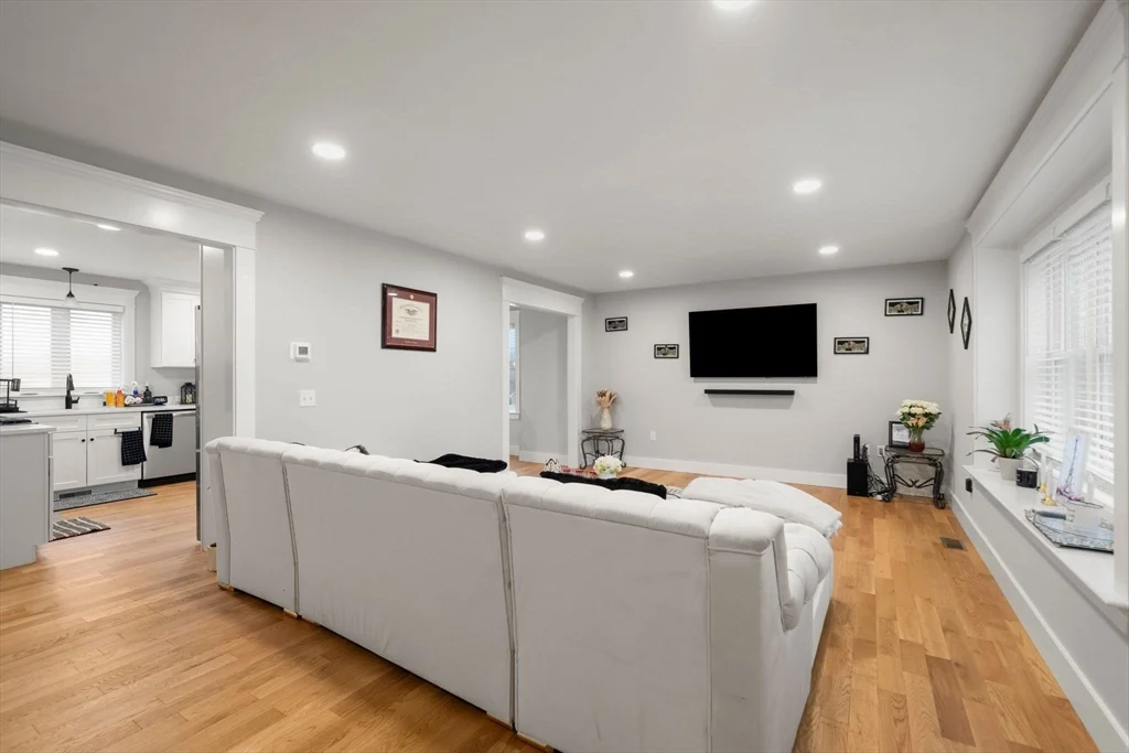 3 bed, 1 bath apartment for rent at 8 Patrick St Unit 8, Attleboro — photo 8 of 33