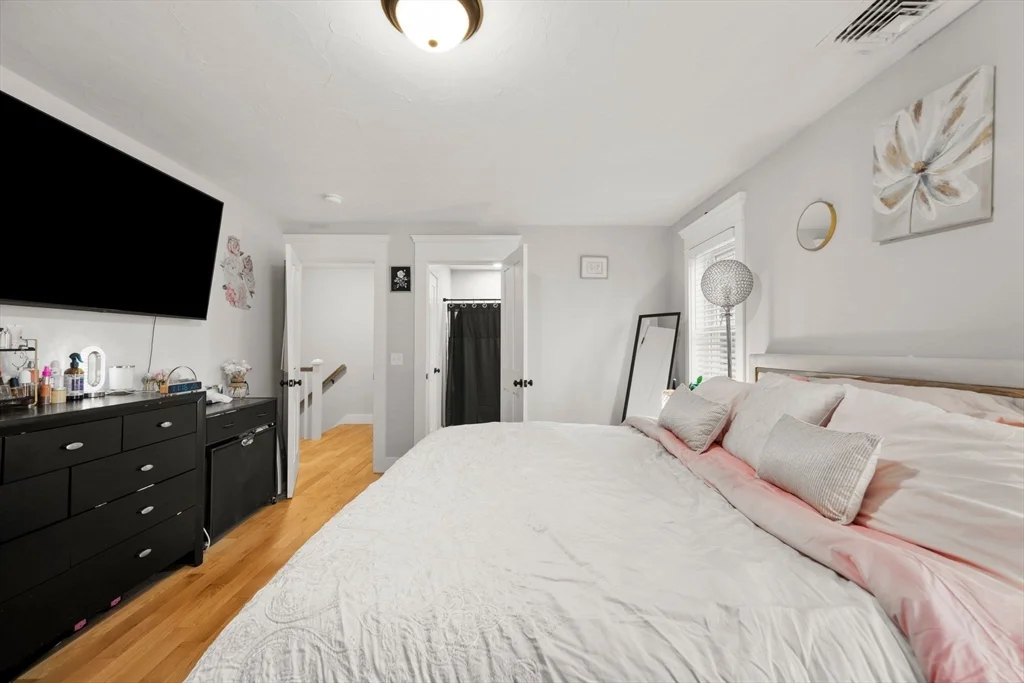 3 bed, 1 bath apartment for rent at 8 Patrick St Unit 8, Attleboro — photo 16 of 33