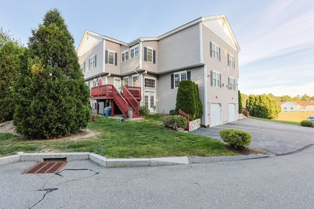 2 bed, 2 bath apartment for rent at 8 Patriots Blvd Unit 8, Hopkinton — photo 1 of 31