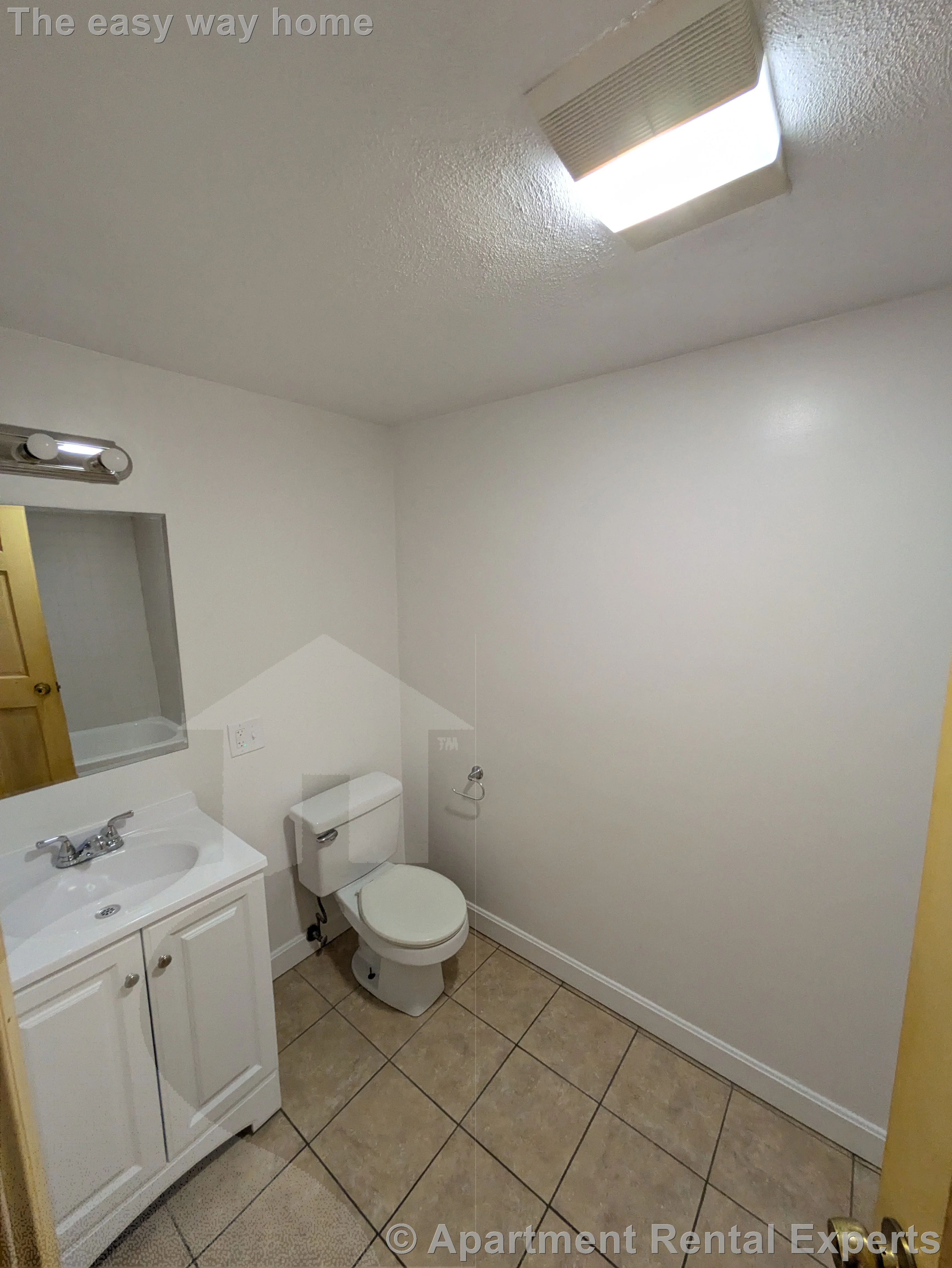 4 bed, 1 bath apartment for rent at 8 Pearl St Unit 2, Tufts — photo 13 of 19