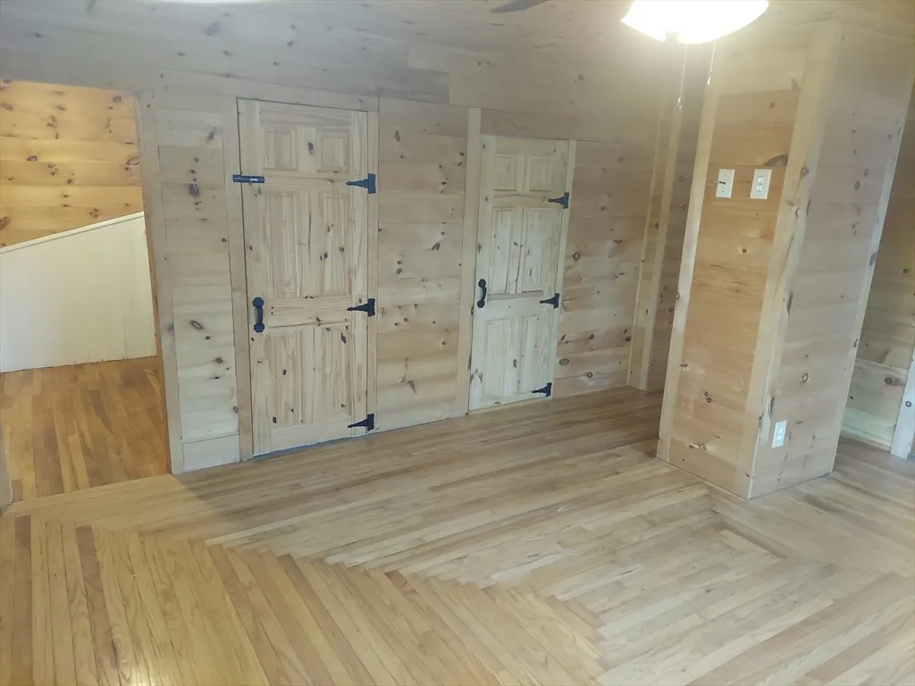 3 bed, 1 bath apartment for rent at 8 Phillips St, Attleboro — photo 4 of 17