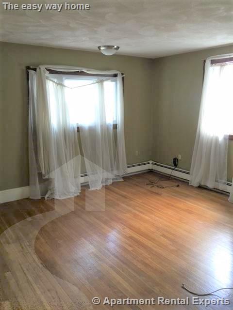 2 bed, 1 bath apartment for rent at 8 Pleasant St, Medford Square — photo 11 of 14