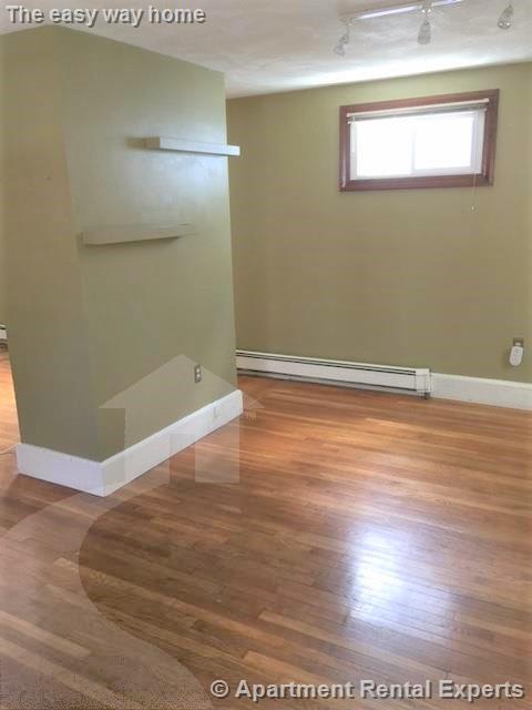 2 bed, 1 bath apartment for rent at 8 Pleasant St, Medford Square — photo 12 of 14