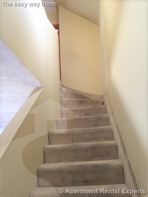 2 bed, 1 bath apartment for rent at 8 Pleasant St, Medford Square — photo 9 of 14
