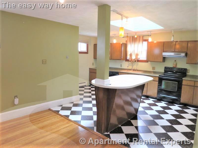 2 bed, 1 bath apartment for rent at 8 Pleasant St, Medford Square — photo 1 of 14