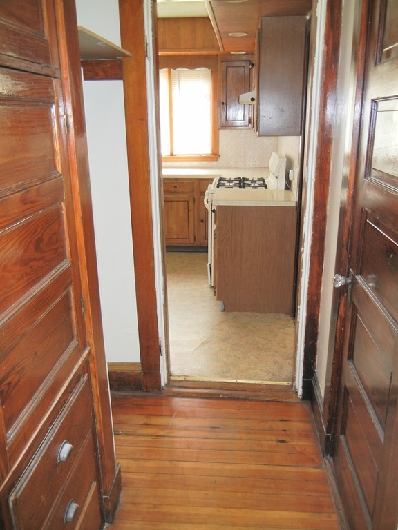 4 bed, 1 bath apartment for rent at 8 Pleasant St Unit 1, Dorchester — photo 4 of 14