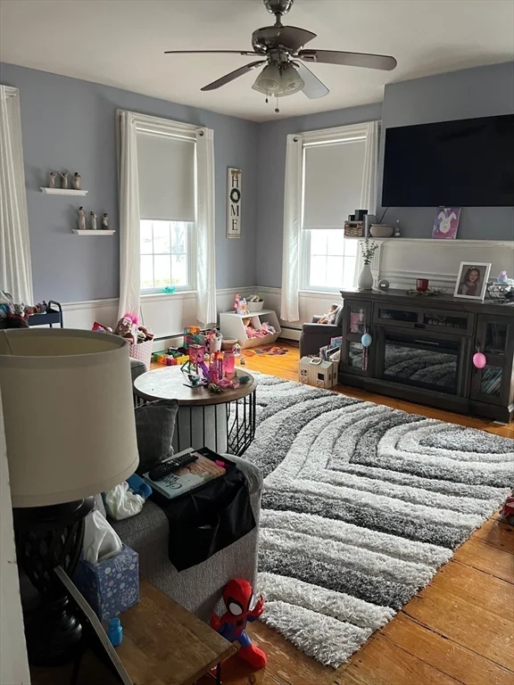 2 bed, 1 bath apartment for rent at 8 Pleasant St Unit 2, Leicester — photo 4 of 8