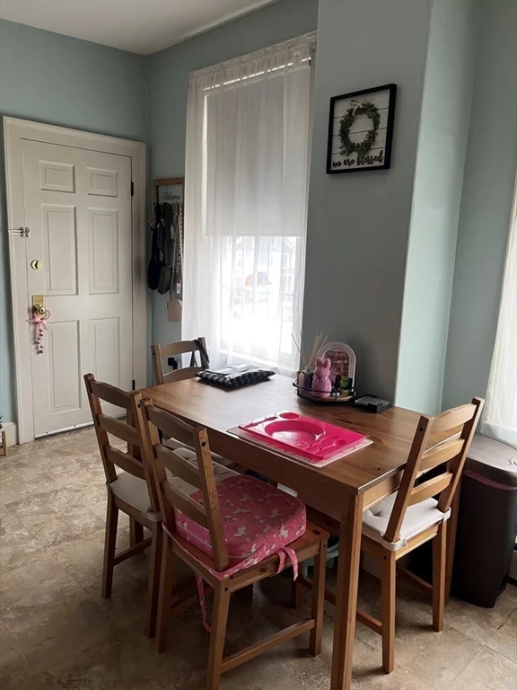 2 bed, 1 bath apartment for rent at 8 Pleasant St Unit 2, Leicester — photo 3 of 8