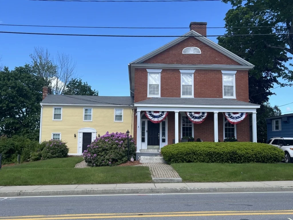 2 bed, 1 bath apartment for rent at 8 Pleasant St Unit 2, Leicester — photo 1 of 8
