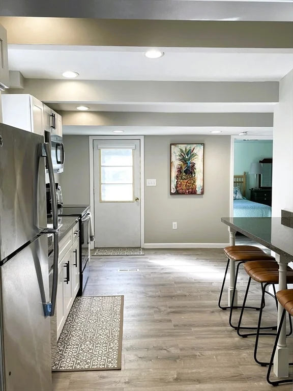 2 bed, 1 bath apartment for rent at 8 Priscilla Ave, Wareham — photo 5 of 16