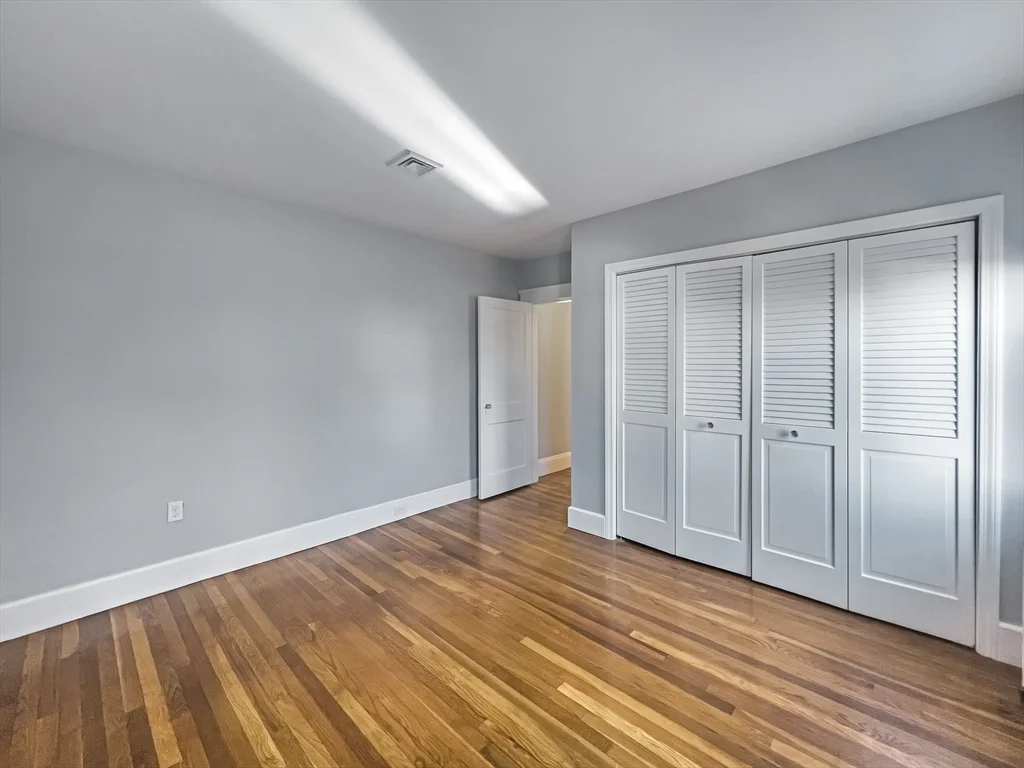 4 bed, 1 bath apartment for rent at 8 Putnam Rd Unit 8, Ten Hills — photo 13 of 16