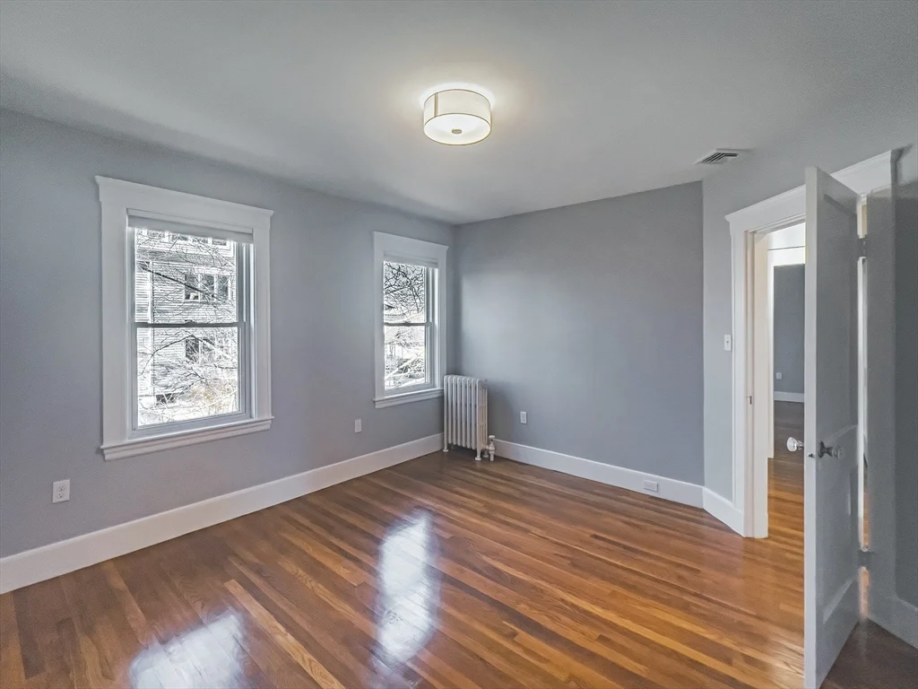 4 bed, 1 bath apartment for rent at 8 Putnam Rd Unit 8, Ten Hills — photo 7 of 16