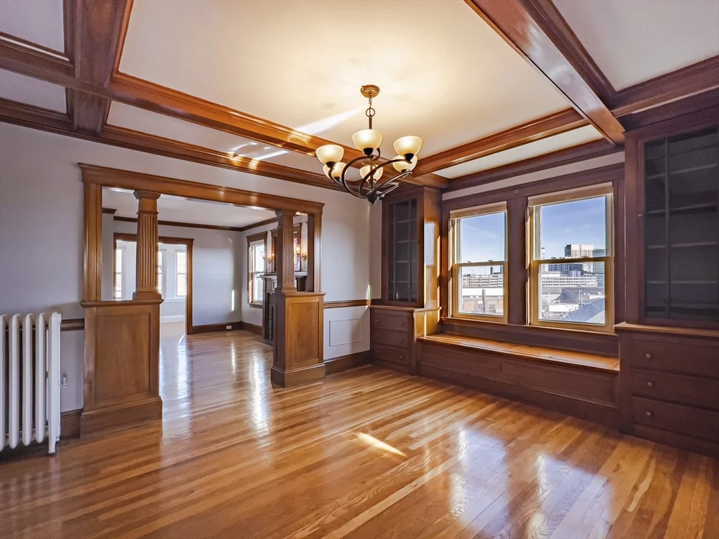 4 bed, 1 bath apartment for rent at 8 Putnam Rd Unit 8, Ten Hills — photo 5 of 16