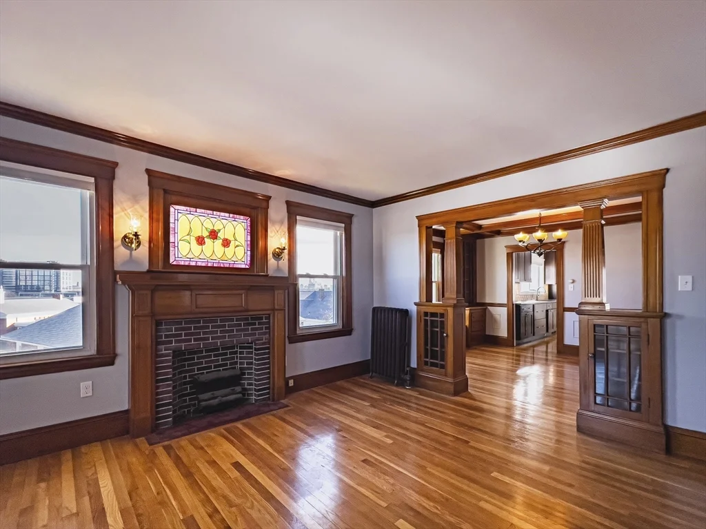 4 bed, 1 bath apartment for rent at 8 Putnam Rd Unit 8, Ten Hills — photo 4 of 16