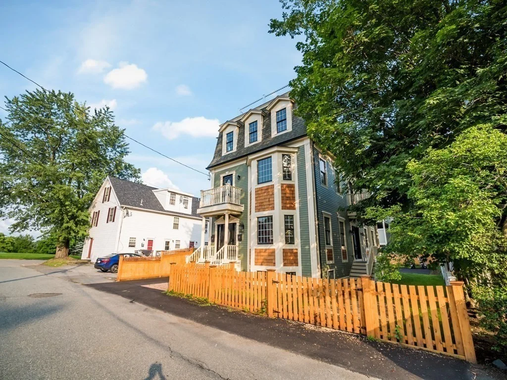 2 bed, 2 bath apartment for rent at 8 Richardson St Unit 2, Winchester — photo 33 of 38