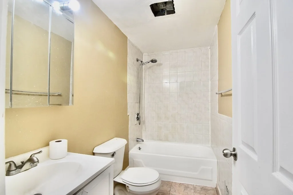 3 bed, 1 bath apartment for rent at 8 Ridgewood St Unit 1, Boston — photo 30 of 32