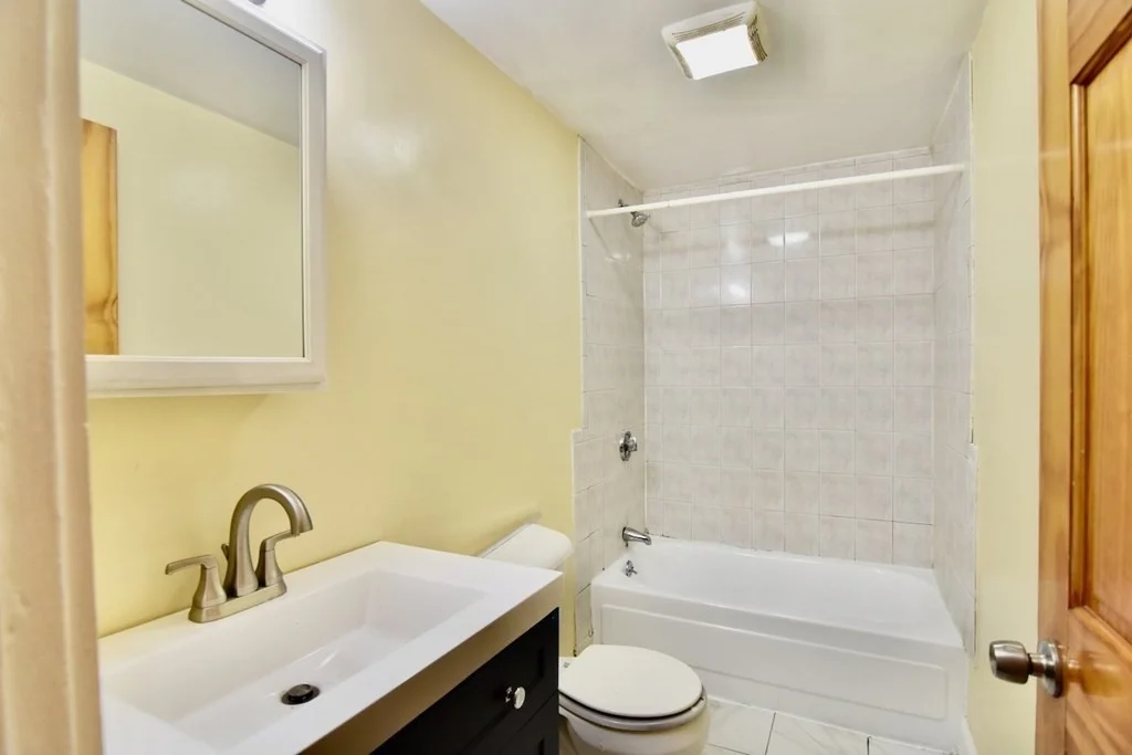 3 bed, 1 bath apartment for rent at 8 Ridgewood St Unit 1, Boston — photo 18 of 32
