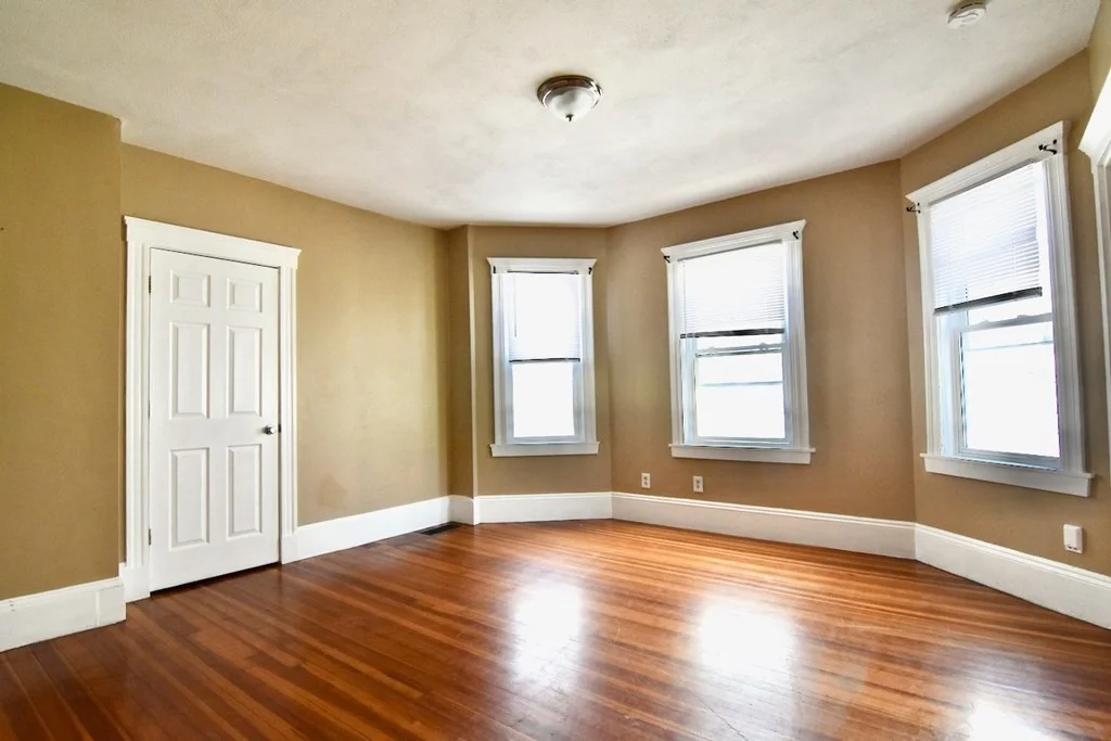 3 bed, 1 bath apartment for rent at 8 Ridgewood St Unit 1, Boston — photo 23 of 32