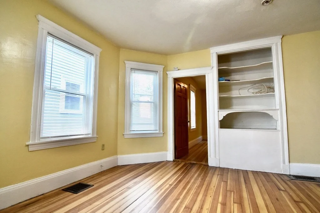3 bed, 1 bath apartment for rent at 8 Ridgewood St Unit 1, Boston — photo 6 of 32