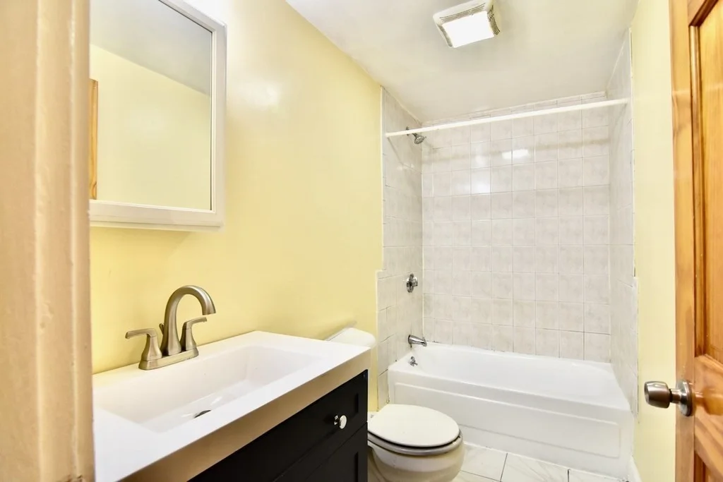 3 bed, 1 bath apartment for rent at 8 Ridgewood St Unit 1, Boston — photo 19 of 32